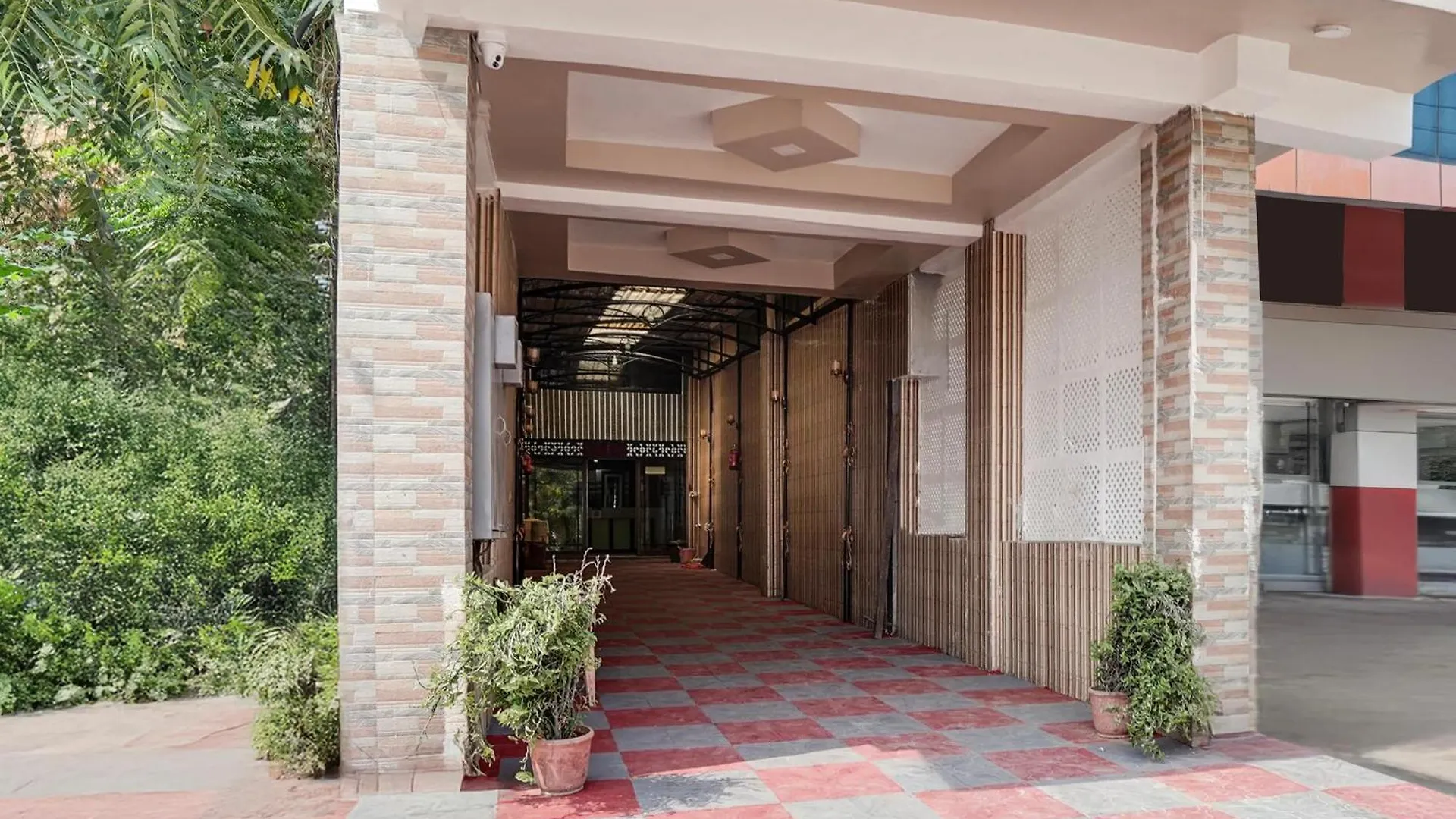 Hotel Super Collection O Paras Circle Formerly Osheen Palace Udaipur