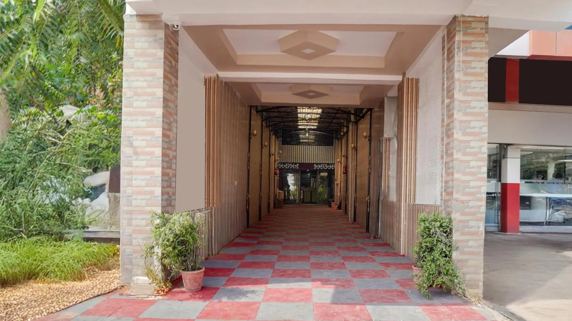 Hotel Super Collection O Paras Circle Formerly Osheen Palace Udaipur